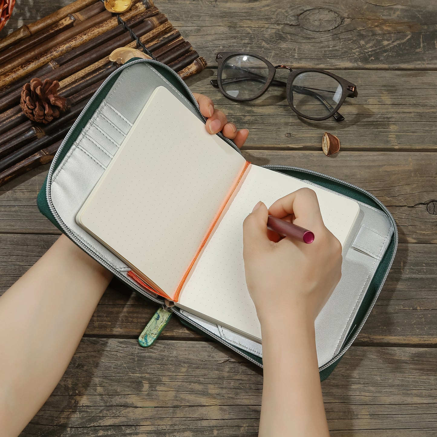 Zippered Vegan Leather Portfolio Notebook / Diary (Monet)