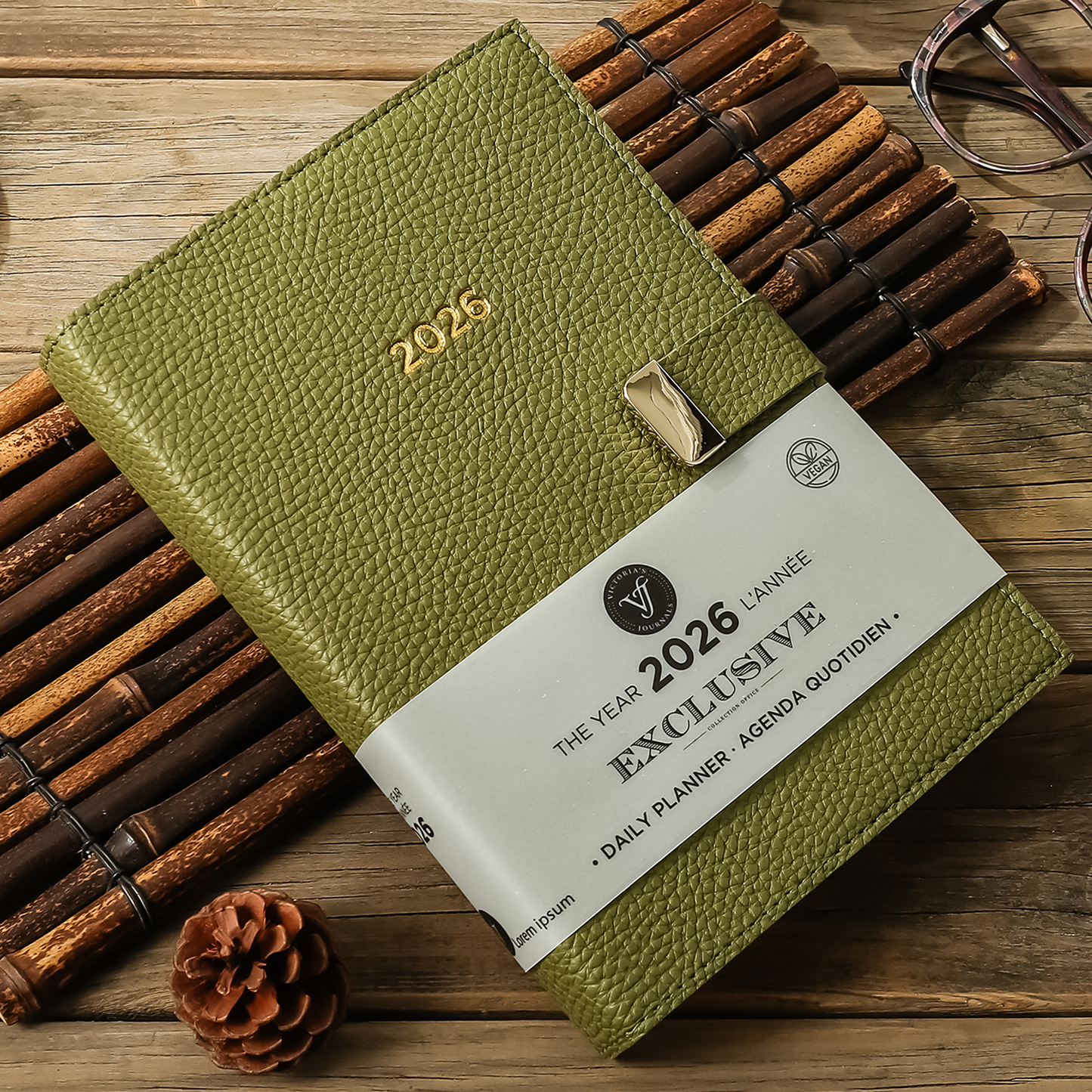 2026 Olive Exclusive Daily Planner — Vegan Leather with Gold Clasp (5.7" × 8.1", Bilingual, One-Day-Per-Page)
