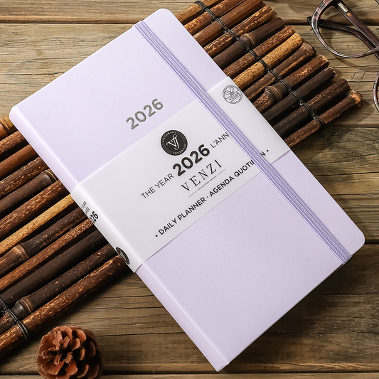 2026 Venzi Daily Planner — Lilac Vegan Leather with Elastic (5.1" × 8.3", Bilingual, One-Day-Per-Page)