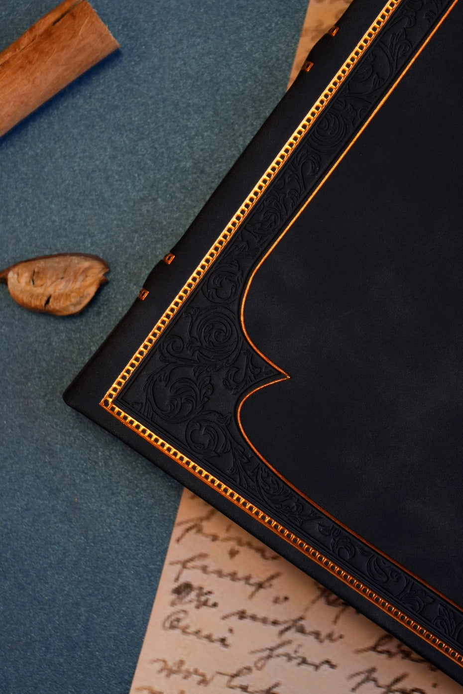 Large Artisan Heritage Journal – Rich Satin Black, 192 Blank Pages, Bronze Gilded Edges