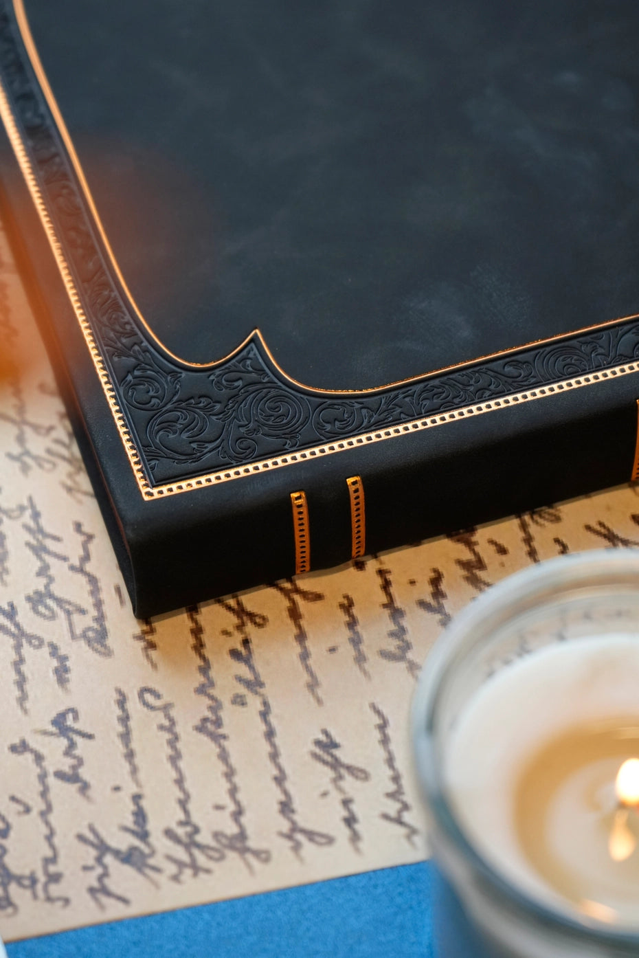 Large Artisan Heritage Journal – Rich Satin Black, 192 Blank Pages, Bronze Gilded Edges