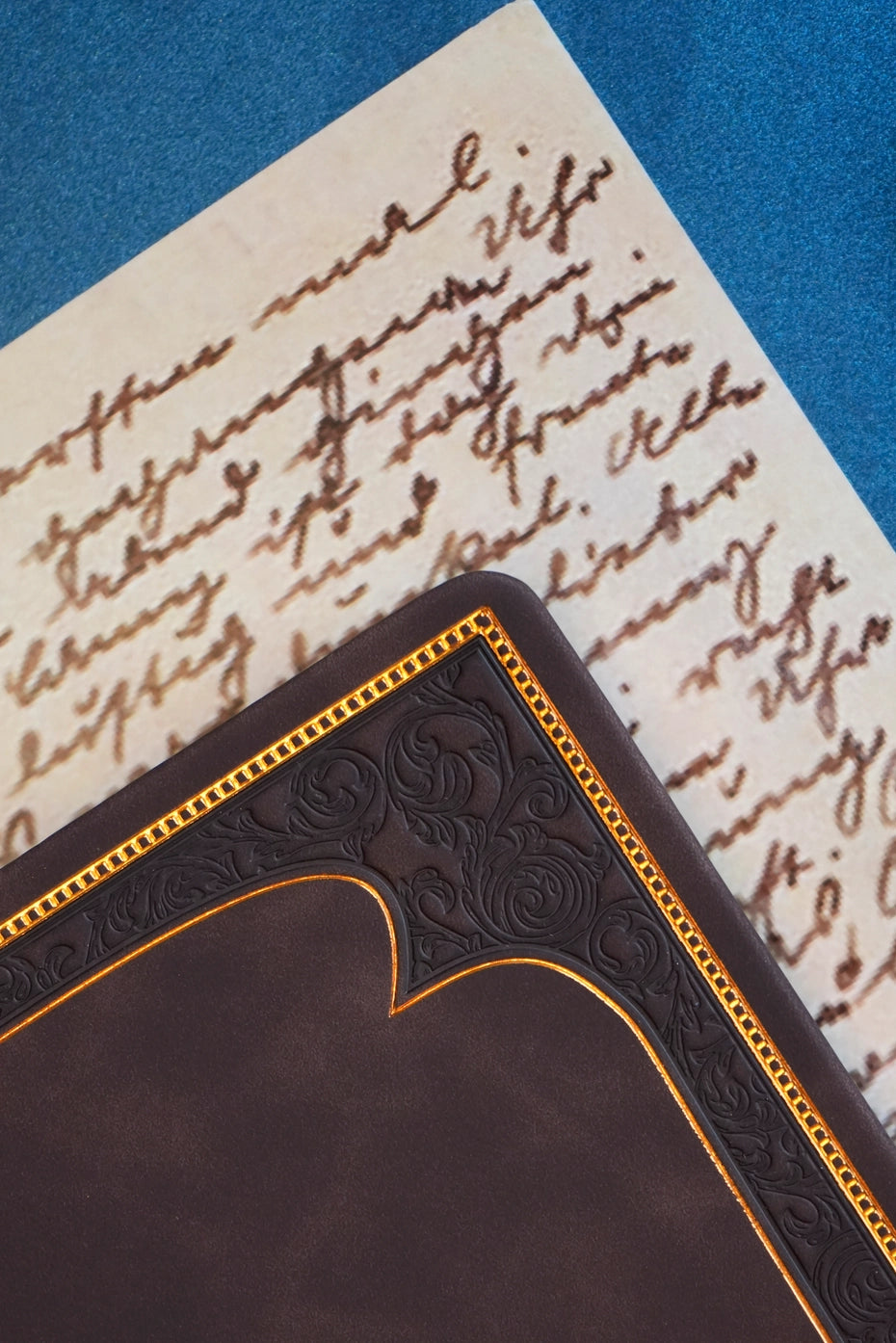 Large Artisan Heritage Journal – Rich Satin Brown, 192 Blank Pages, Bronze Gilded Edges