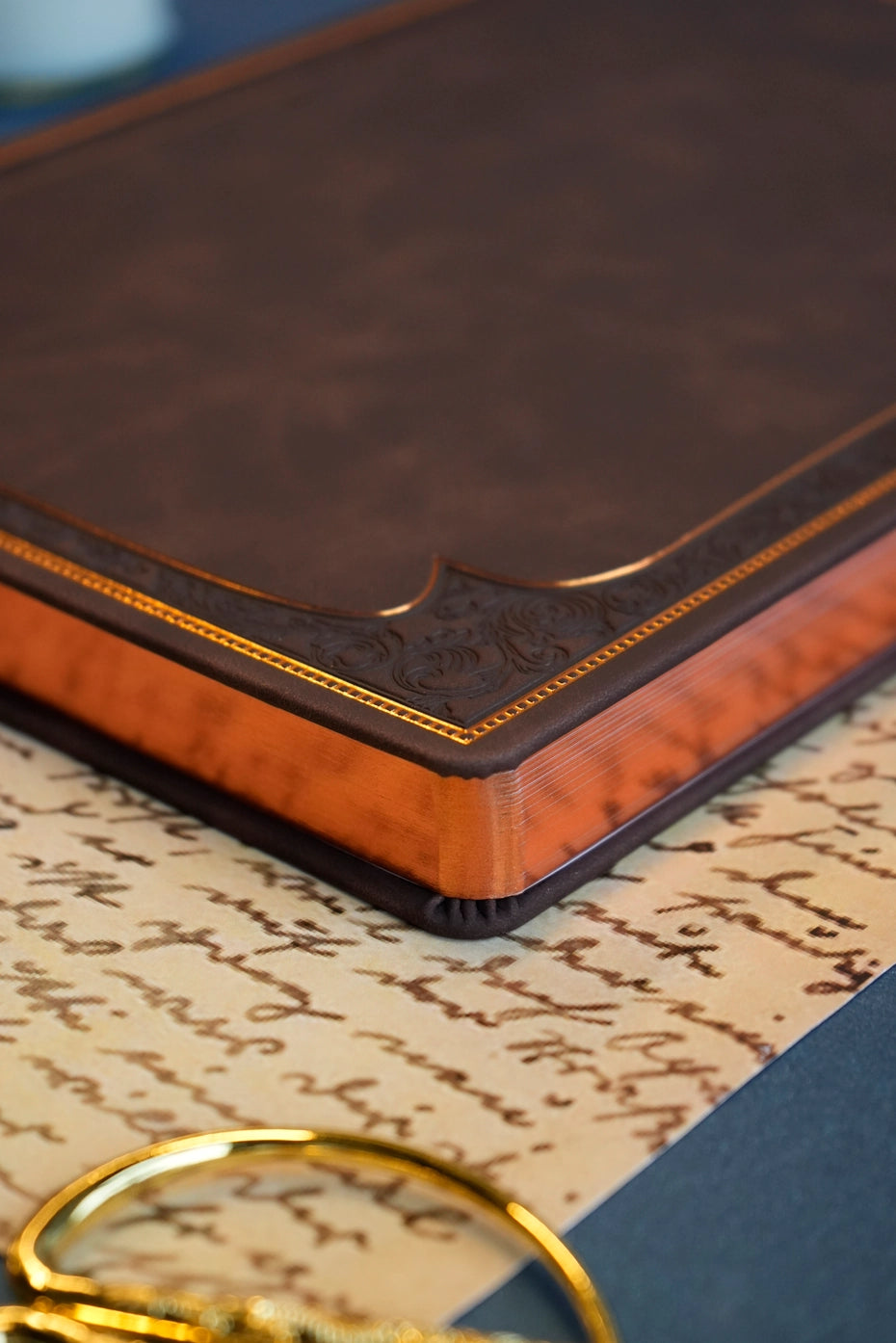Large Artisan Heritage Journal – Rich Satin Brown, 192 Blank Pages, Bronze Gilded Edges