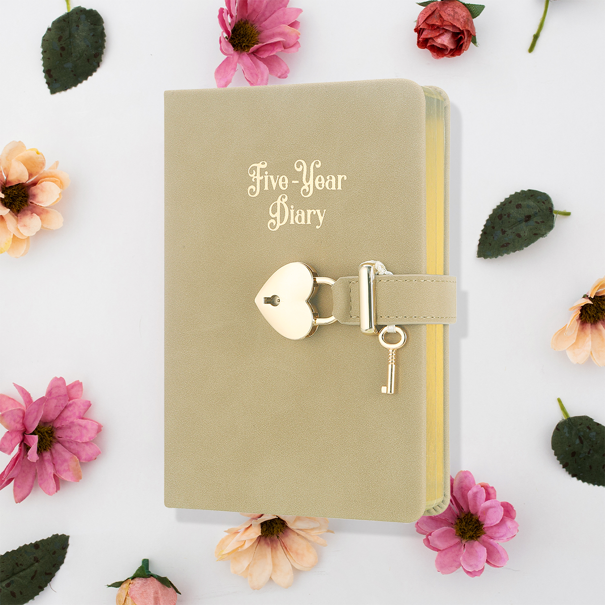 5 Year Diary for Women and Girls: Five-Year Happiness, Memory and Daily Journal with Heart Lock - 4.7x6.5", 394pages (Beige)